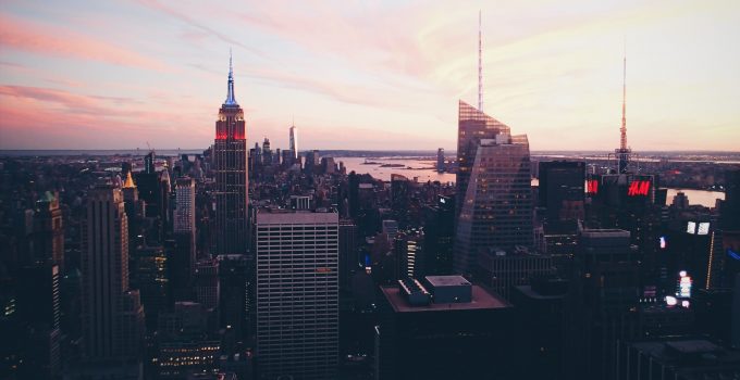 florian-giorgio-141622-unsplash Skyline